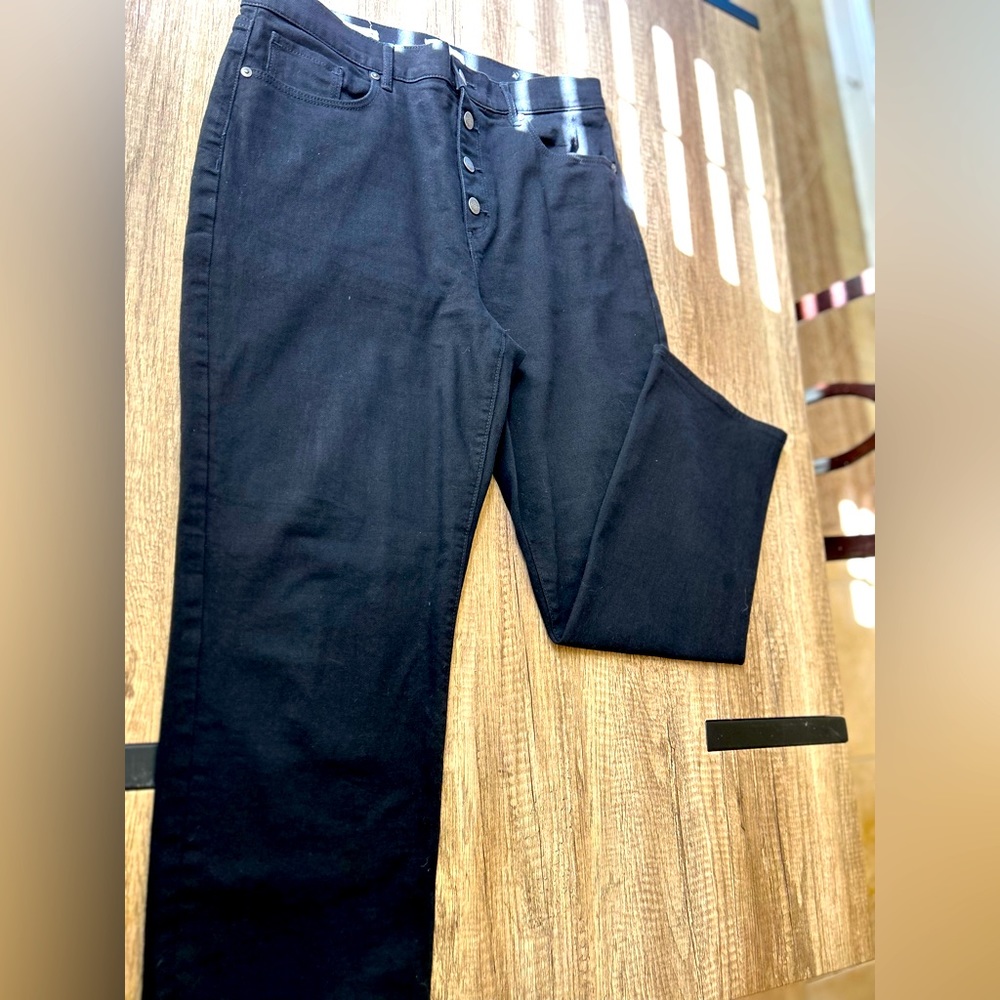 Button fly Loft high rise straight jeans in black size 12